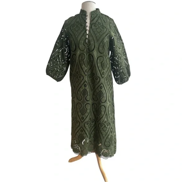 Elegant Green Lace Midi Dress - Picture 3 of 5